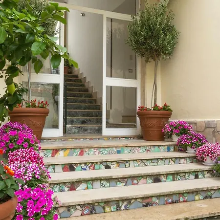 게스트하우스 Flora 카스텔라바테